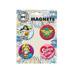  Magnet Set of 4   Super Girl/Wonder Woman: Toys & Games