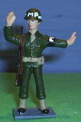 TOY SOLDIERS LEAD WWII US ARMY MP DIRECTING TRAFFIC 54M  