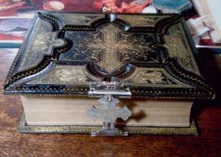   HOLY FAMILY BIBLE CLASP LEATHER UNMARKED COLOR PLATES KING JAMES 1880