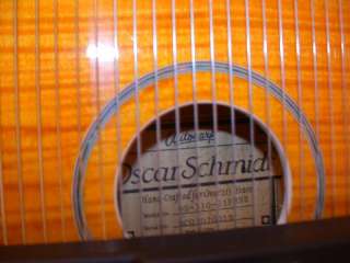 This beautiful autoharp is brand new and has never been played.