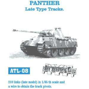   35 Panther Late Type Tank Track Link Set (210 Links) Toys & Games