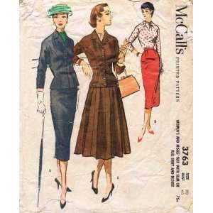  McCalls 3763 Sewing Pattern Suit Slim Full Skirt Blouse 