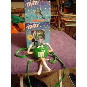  M & M GIRL ON SWING GROOVY GREEN RADIO