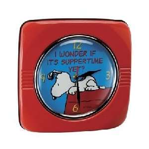  Peanuts Snoopy Suppertime Retro Wall Clock: Kitchen 