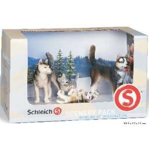  Schleich Scenery Pack 4 Husky Dogs set: Toys & Games