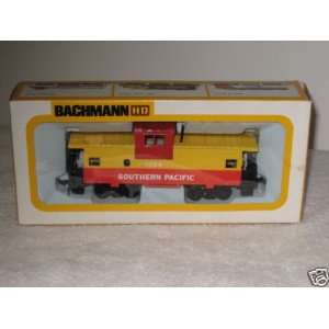   1061 Sothern Pacific Wide Vision Caboose   HO SCALE 