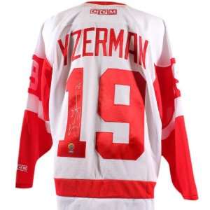  Steve Yzerman Signed 2002 Stanley Cup Jersey   Yzerman 