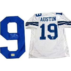  Miles Austin Signed Jersey