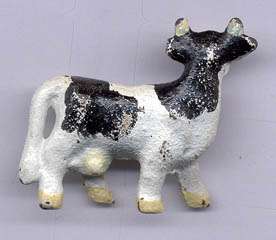BEAUTIFUL STANDING COW OLD CAST IRON PAPER WEIGHT CI34  