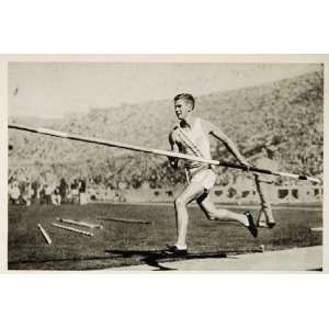  1932 Summer Olympics Bill Miller Pole Vault Approach 