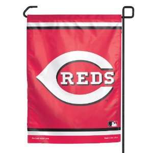 MLB Cincinnati Reds Garden Flag