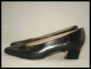 Vintage 80s ETIENNE AIGNER leather captoe PUMPS. The cap toe is 