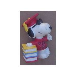  Snoopy Grad Nite PVC Figure With Books 