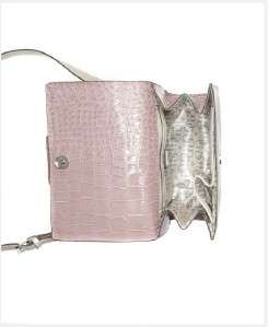 stunninglly chic versatile bag dont miss this beauty comes from a 