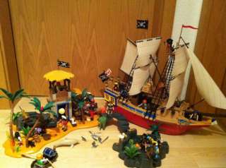 Playmobil 4290 Piratentarnschiff und 3938 Piratenlagune in 