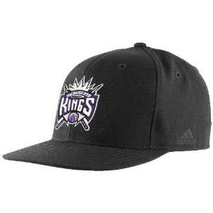  adidas Sacramento Kings Black Bank Shot Fitted Hat: Sports 
