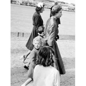  Queen Elizabeth II Walking with Princess Anne While Prince 