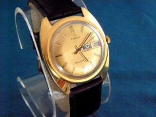   1977 TIMEX MENS 2 JEWEL BALANCE WHEEL ELECTRIC CALENDAR WATCH  